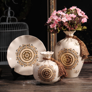 欧式高档冰裂瓷花瓶圆盘摆件陶瓷三件套客厅博物架装饰品结婚礼品